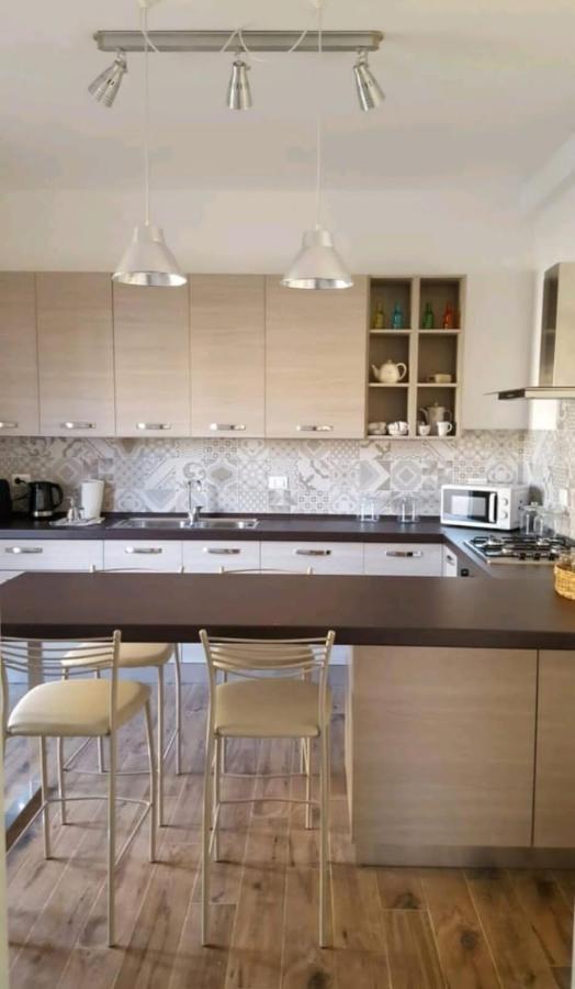 Central Suite Palermo Bagian luar foto